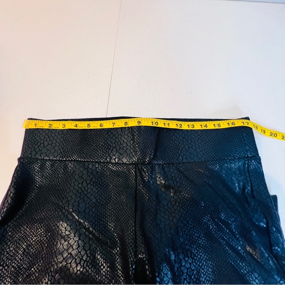 Torrid Black Metallic Snakeskin Skinny Ankle Length Leggings Womens Plus Size 1X - Picture 8 of 12